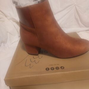 Elegant Brown Ankle Booties